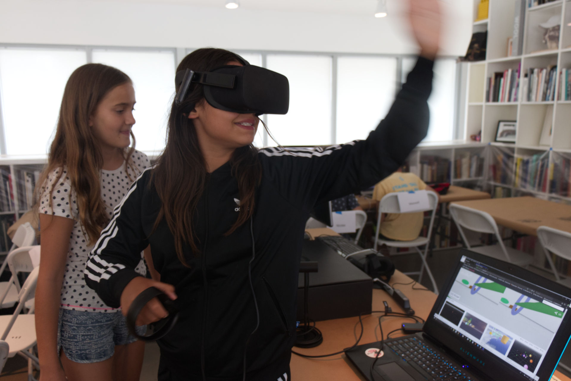 XRCamp art De La Cruz Collection Miami Florida US 2018 Girls Oculus.
